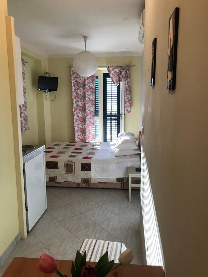 Studio In The Top Center Apartment Сплит Екстериор снимка